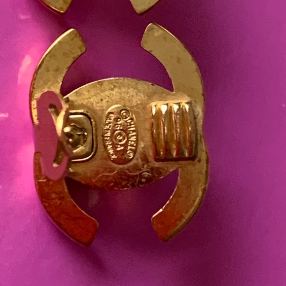 Vintage Chanel CC Turnlock Gold & Crystal Earrings - Picture 14 of 15